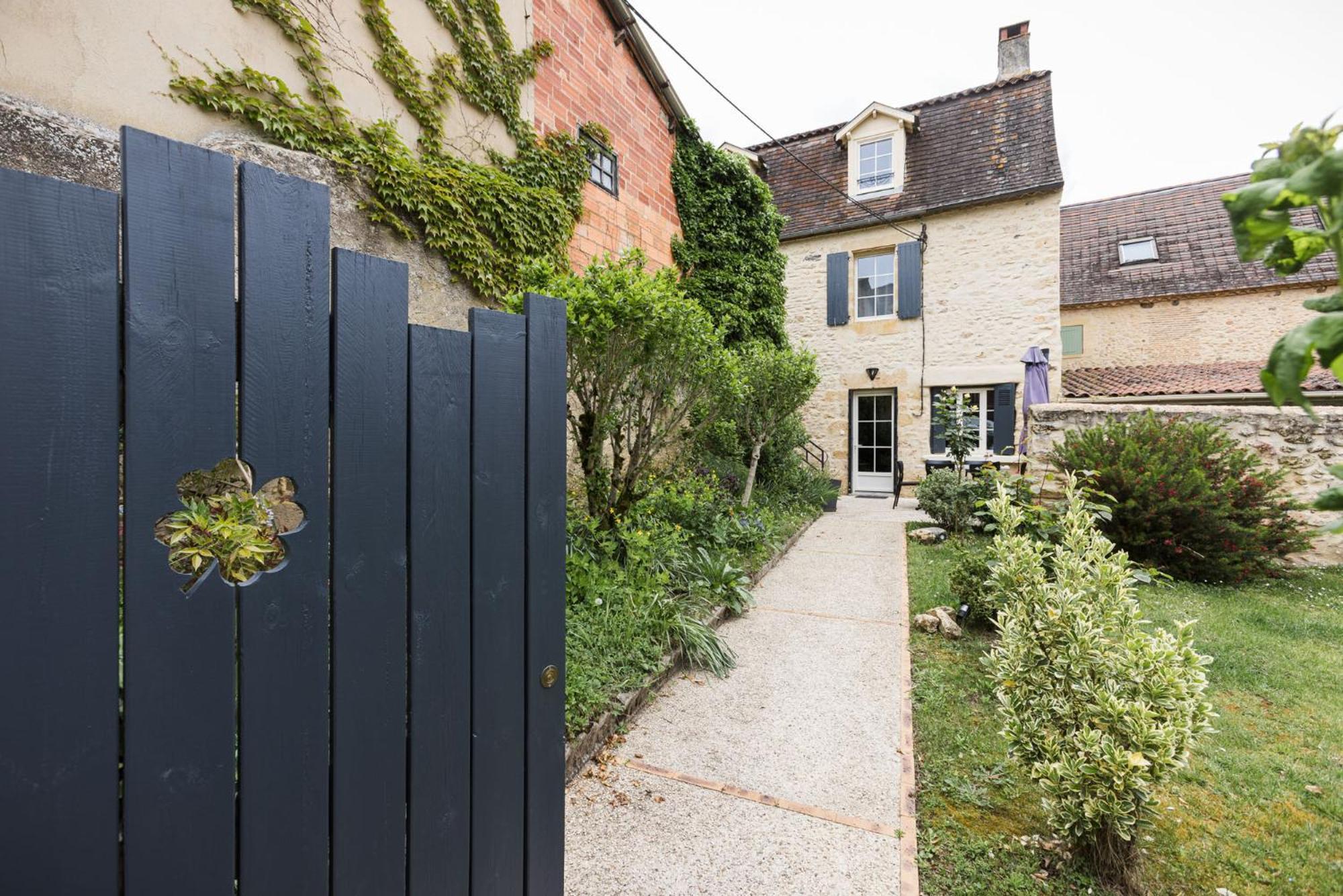 Hotel Le Trèfle à Quatre Feuilles Siorac-en-Périgord Esterno foto