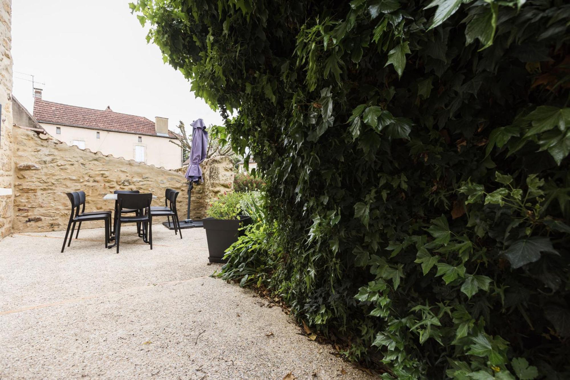 Hotel Le Trèfle à Quatre Feuilles Siorac-en-Périgord Esterno foto